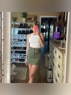Streetwear society army high waisted green cargo skirt size small